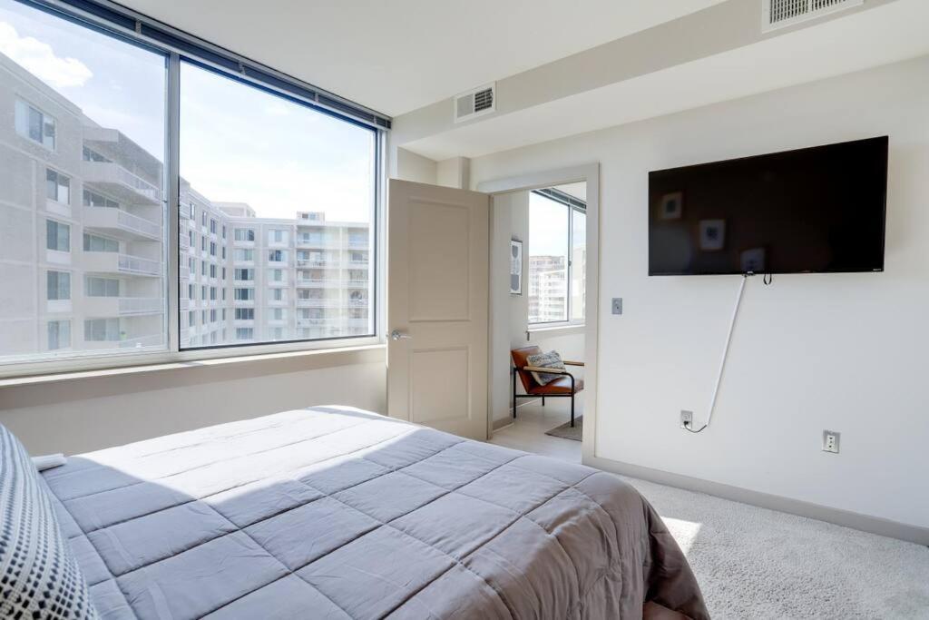 Amazing 2Br Apartment At Crystal City Arlington Exterior foto